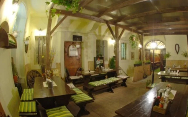U Zlate Podkovy Apartments