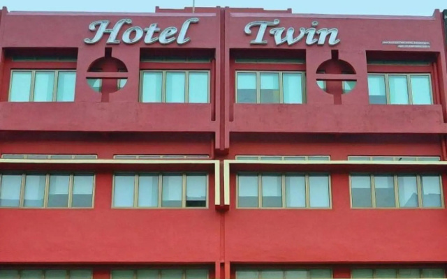 Twin Hotel