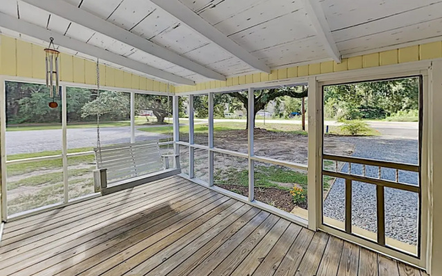 612sunny 2 Bedroom Home