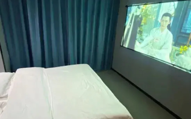 Qixi Qingju Hotel (Provincial Sports Center)