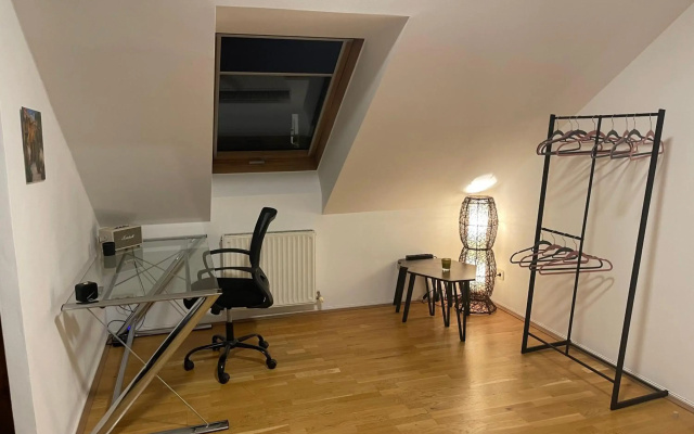 Ruhiges Dachgeschoß CityApartment im Zentrum Wiens
