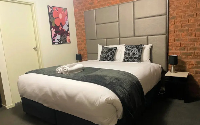 Advance Motel