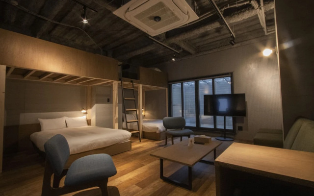 Green Room Hotel