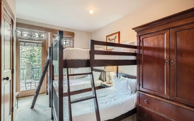 Lone Eagle 3013 3 Bedroom Condo