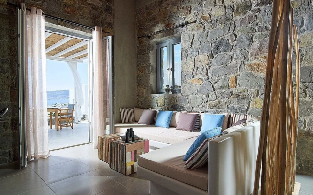 Lithos Luxury Rooms - Adults Only