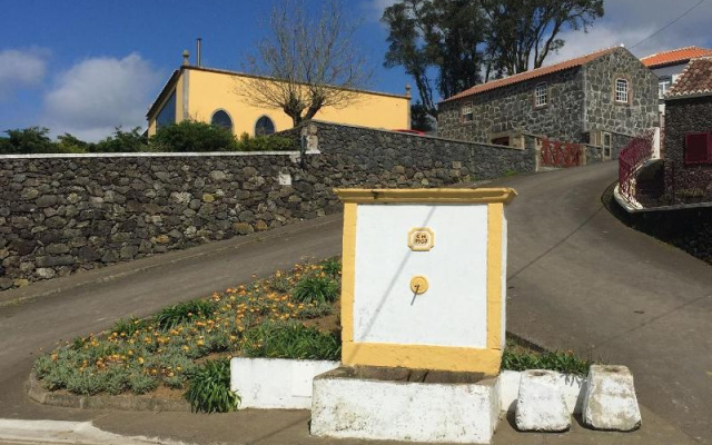Serreta Island Home Al