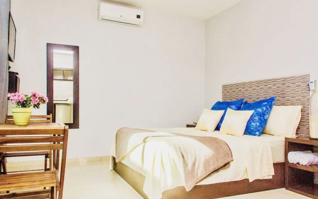 Room in Condo - Condohotel 5th Avenue King Triple Studio