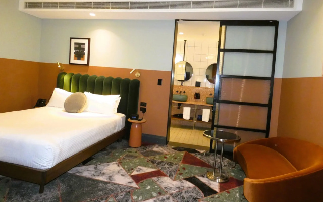 Stay at Hotel Steyne