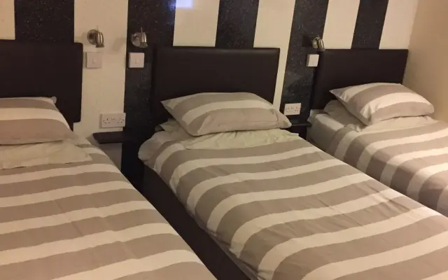 OYO The Bentleys Hotel
