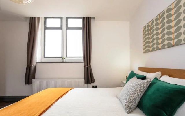 The Penthouses, 8 Albion Mews (Adults Only)