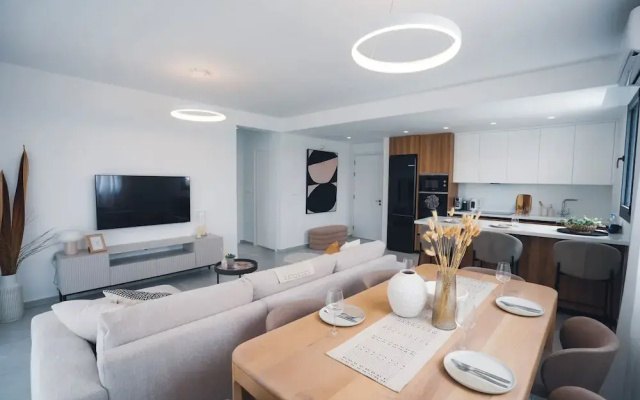 Mira Paphos - 2bdr Apartment With Private Terrace