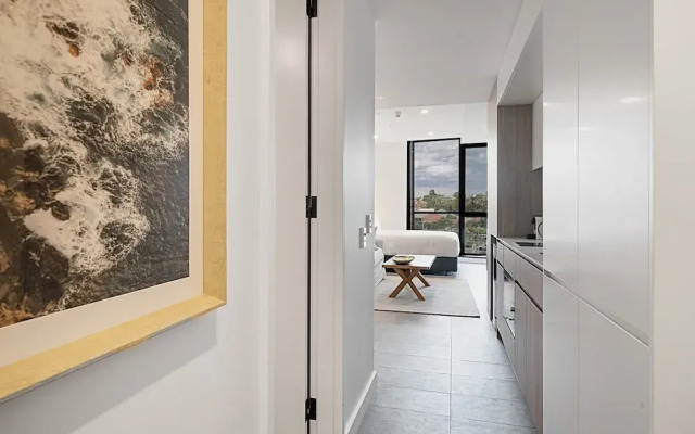 Bright Studio in Fremantle With Modern Finishes