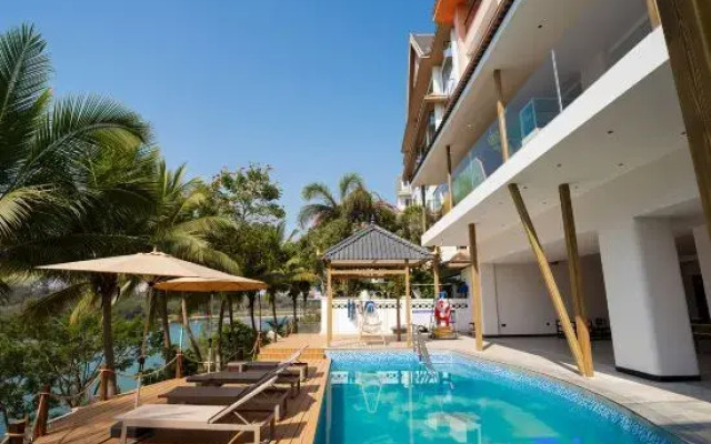 Yunpan Noah River View Resort Hotel