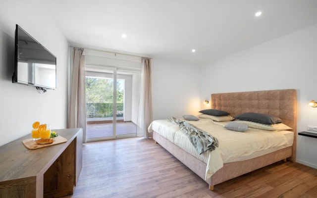 Comfy Villa in Vodice With Swimming Pool