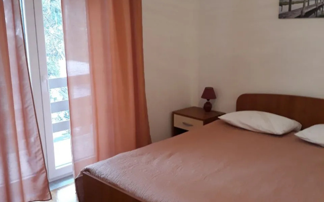 Apartment Ivo - with nice garden: A2 Pag, Island Pag