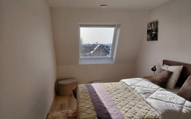 Luxury Apartment With Pool & Parking