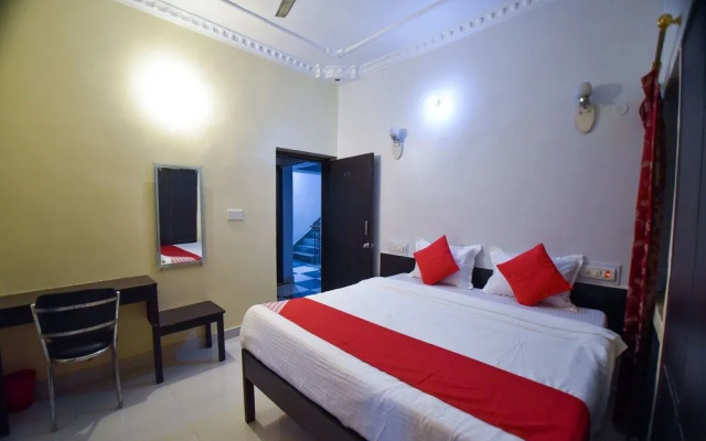 Oyo Home 3688 Apartment Palace