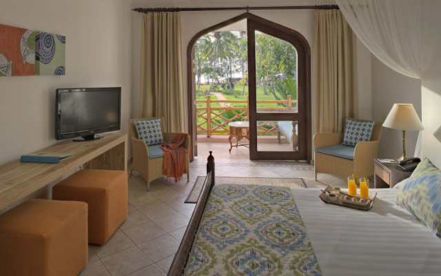 Bluebay Beach Resort & Spa