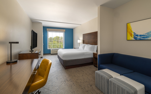 Holiday Inn Express & Suites Aiken by IHG