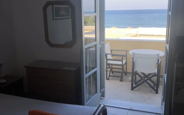 Tarelis Apartments & Studios