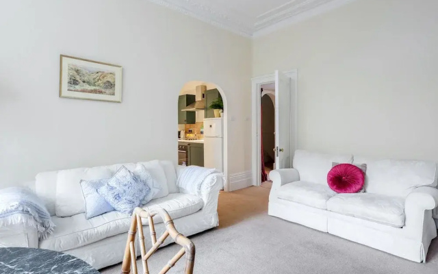 Charming Grand One bedroom