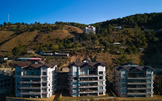 Five Star Hotel Apartment by The Manor