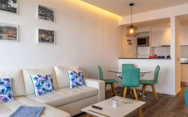Monumental Apartment 608 Balcony Sea View
