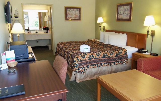 Discovery Inn