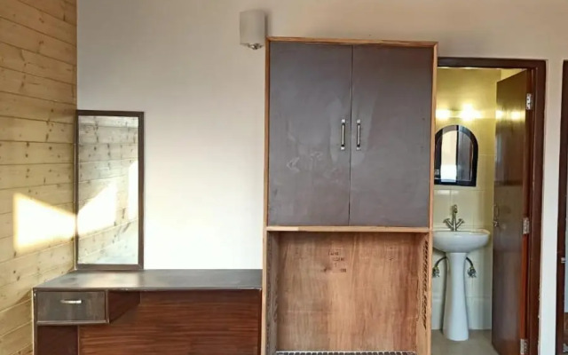 Guru Tashi Guest House