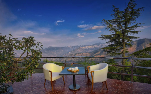 TreeHouse Chail Villas