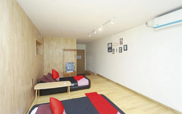 Phoenix Egg Youth Hostel