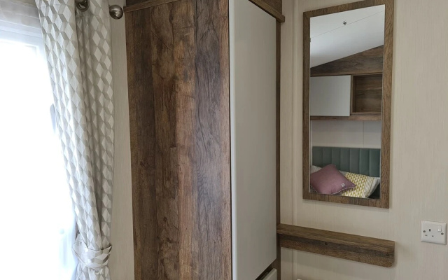 Stunning 2-bed 6 Berth Holiday Lodge Dorset