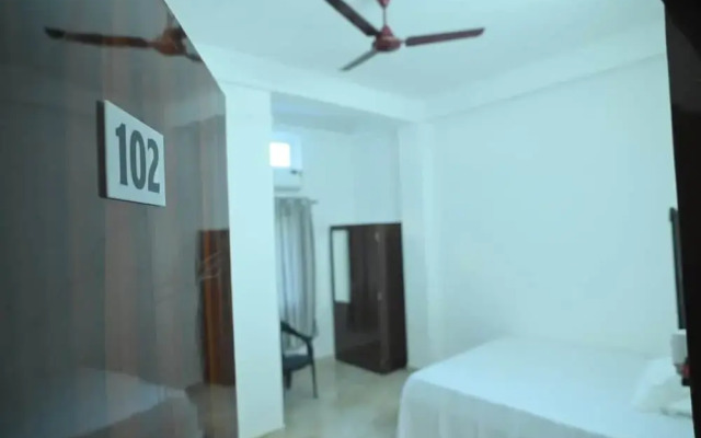 Hotel Tricon Residency