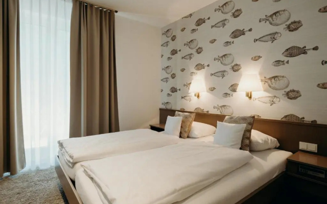 Hotel Crystal