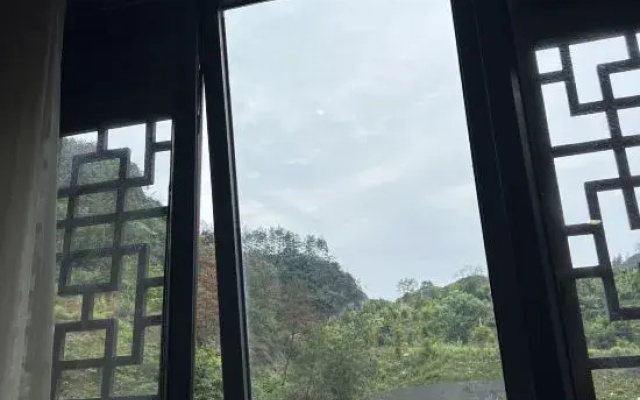 Zhangjiajie Huamuwan Resort (Zhangjiajie West Railway Station)