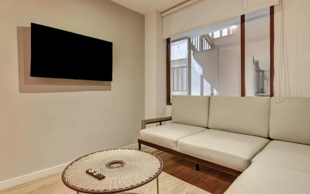 w Beautiful 1BR Retreat in Vibrant Zona T