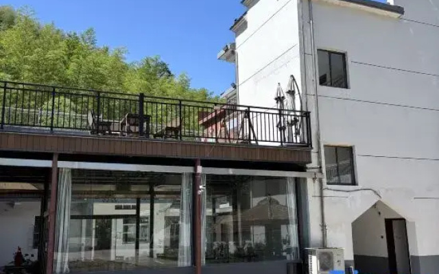 Jing County Laobao Inn