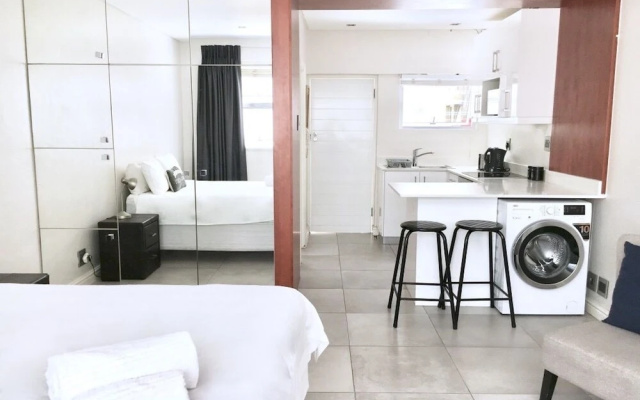 Sandringham Bachelor Beach Road