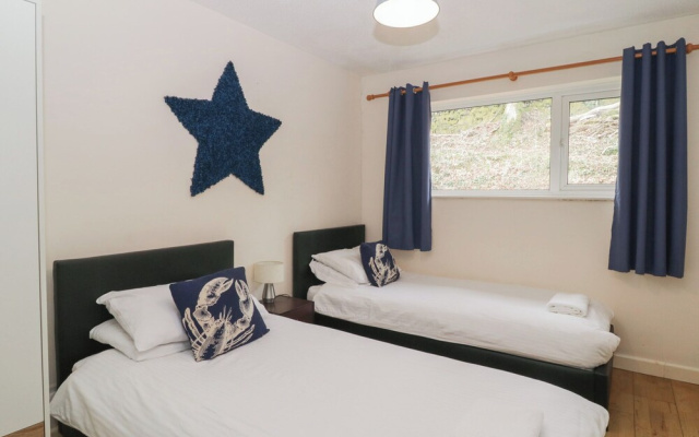 26 Manorcombe