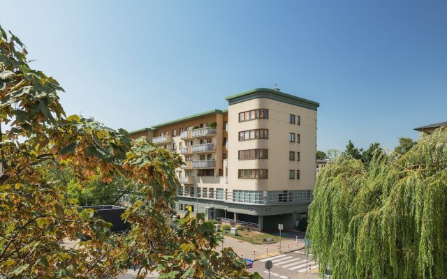 Отель P&O Apartments Sandomierska 2 Польша, Варшава - отзывы, цены и фото номеров - забронировать отель P&O Apartments Sandomierska 2 онлайн вид на фасад