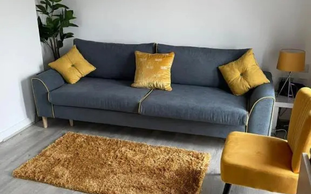2 Bed-sleeps 7-free Parking-balcony