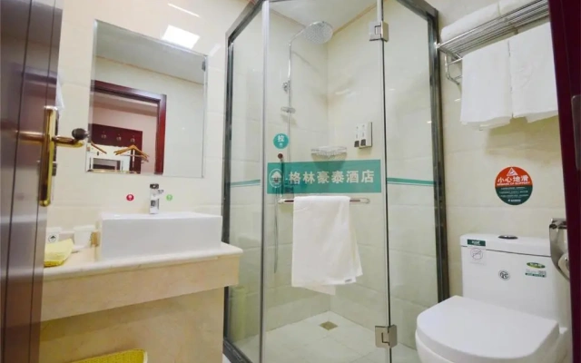 GreenTree Inn Qingdao Huangdao District Jinshatan Road