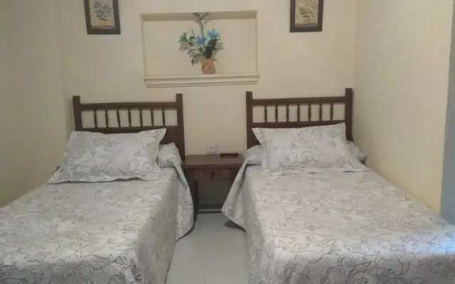 Hostal Alameda
