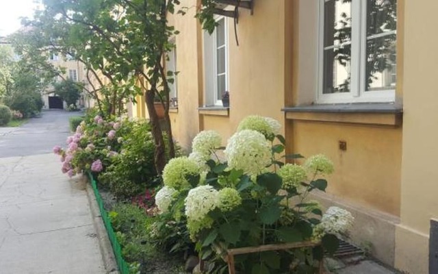 Отель Rais Serviced Apartments Польша, Варшава - отзывы, цены и фото номеров - забронировать отель Rais Serviced Apartments онлайн вид на фасад