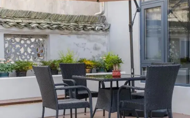 Xidi · Heman · Art Light Luxury Romantic Courtyard Charm Beauty Stay (Xidi Scenic Area Store)