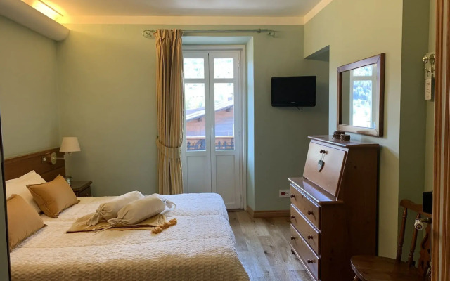 Hotel Serena