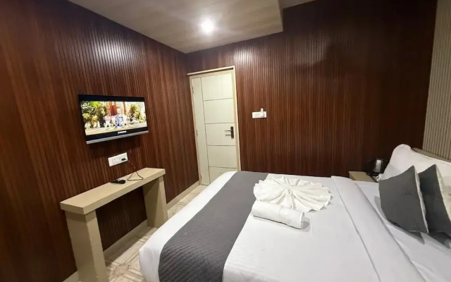 Hotel Alohi Grand