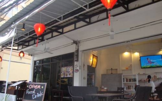 Gaeng Phet Restaurant & Guesthouse