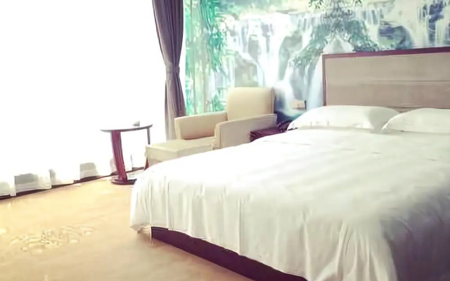 Longquan Hotel