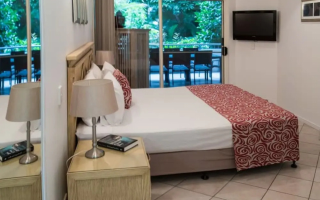 Oasis 4 at Palm Cove